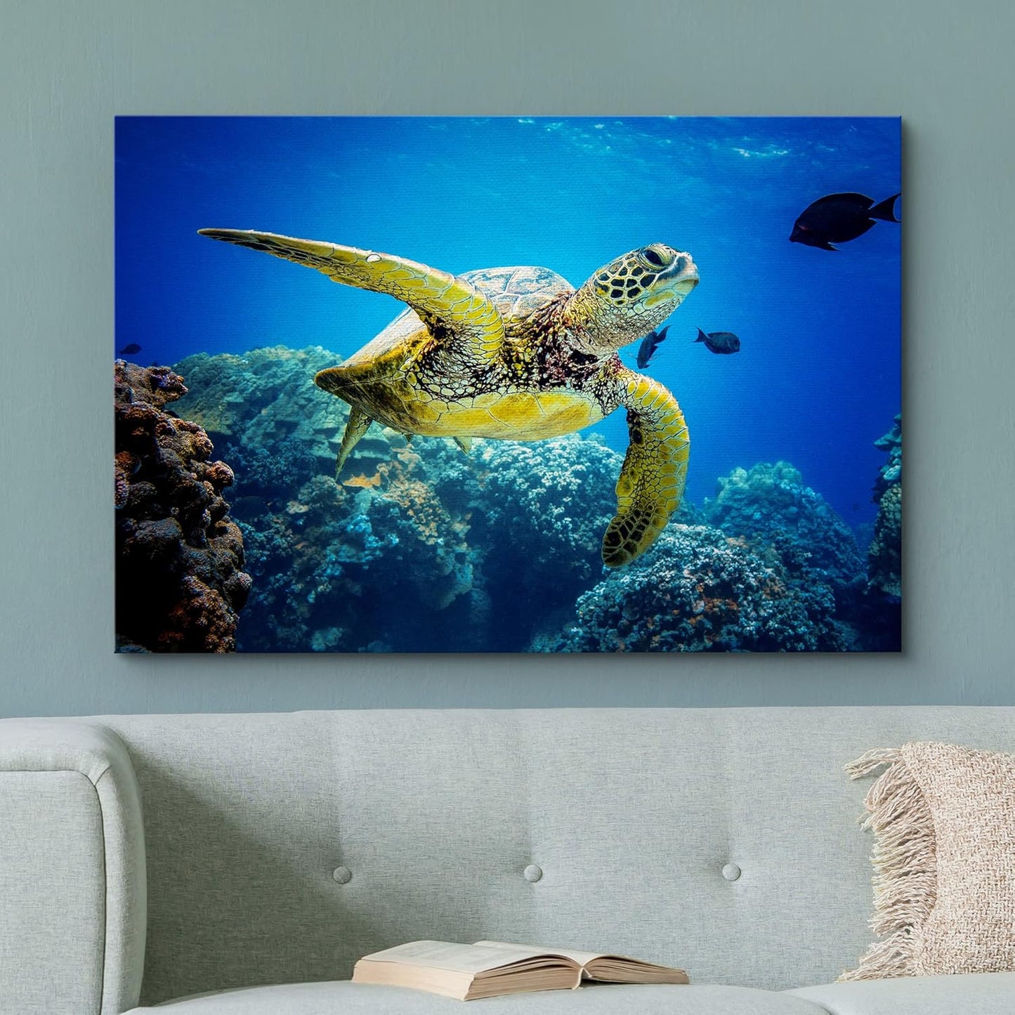 wall26 Canvas Print Wall Art Vibrant Ocean Underwater Swimming Turtle Nature Animals Photography Realism Rustic Scenic Landscape Wilderness Earth Colorful for Living Room, Bedroom, Office - 12"x18"